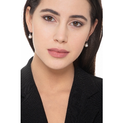 Boucles d’oreilles en or blanc 18 carats avec perles de culture 7 mm et diamants