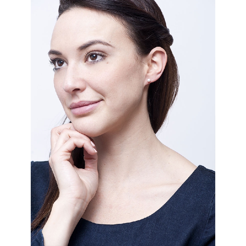 Boucles d’oreilles en or blanc 18 carats avec perles de culture naturelles 4,5 mm