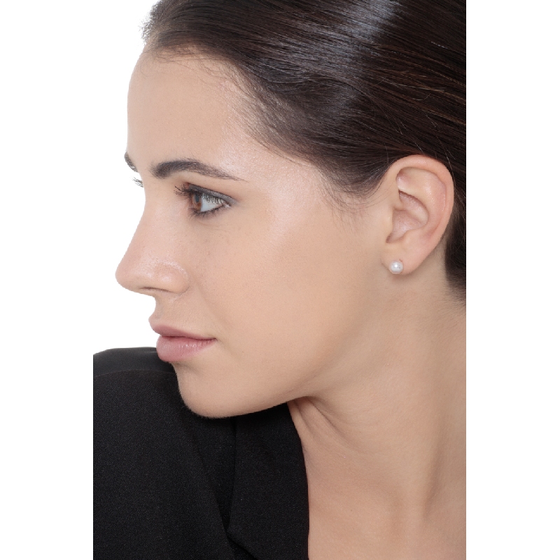 Boucles d’oreilles puces en or jaune 18 carats avec perles Boucles d’oreilles puces en or jaune 18 carats avec perles