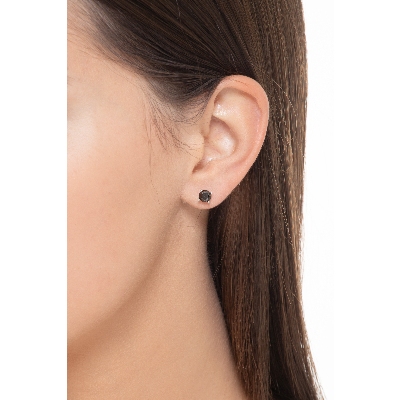 Boucles d'oreilles en or blanc 18k avec diamant noir