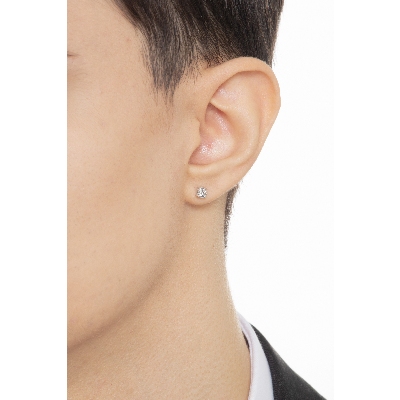 Mono boucle d oreille avec quatre griffes et un diamant
