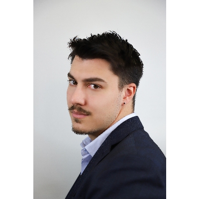 Boucle d'oreille unique en or blanc 18 carats à quatre griffes avec diamant 0,22 ct.