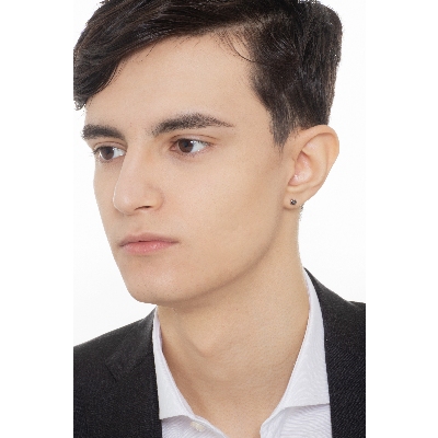 Boucle d'oreille mono en or blanc 18 carats à 4 griffes avec diamant noir 0,18 ct