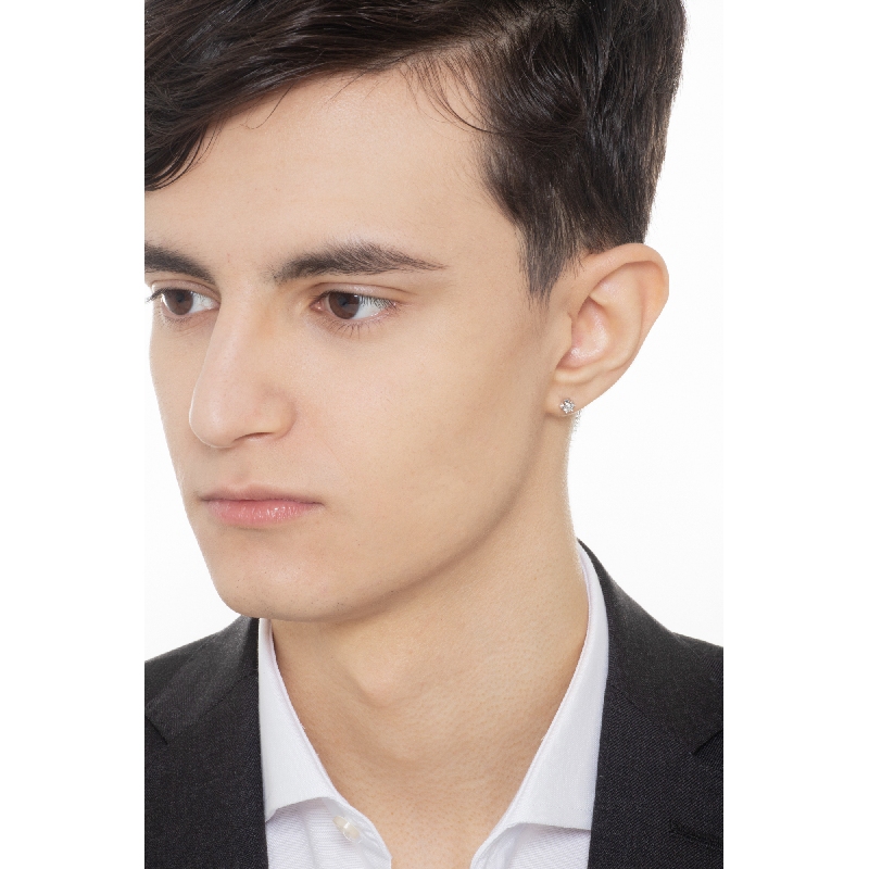 Mono boucle d'oreille en or blanc 18 carats avec un diamant Mono boucle d'oreille en or blanc 18 carats avec un diamant