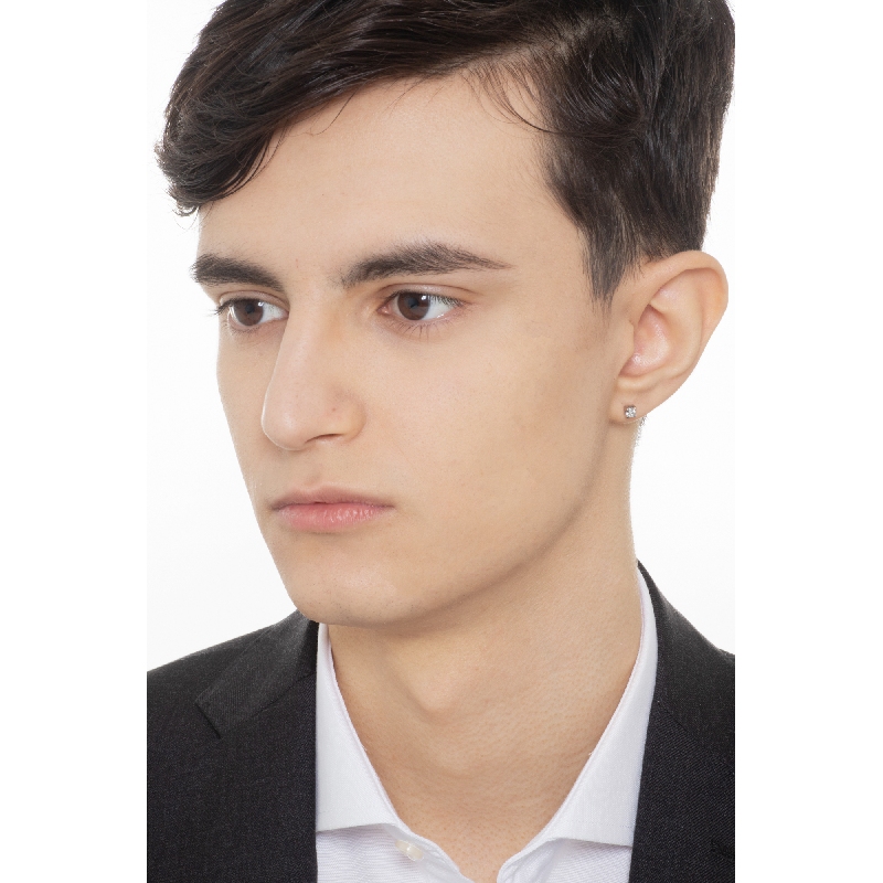 Boucle d'oreille individuelle or blanc 18k et diamant  Boucle d'oreille individuelle or blanc 18k et diamant