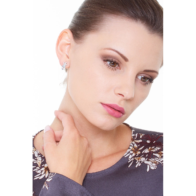 Boucles d’oreilles avec aigues-marines ovales et diamants Or Blanc 18k