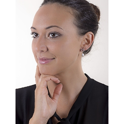 Boucles d'oreilles avec diamants en forme de cœur en or 18k et perle