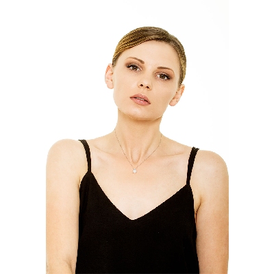 Collier en or blanc 18 carats avec une perle et diamant