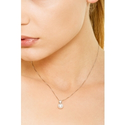 Collier en or blanc 18 carats avec une perle et diamant 2