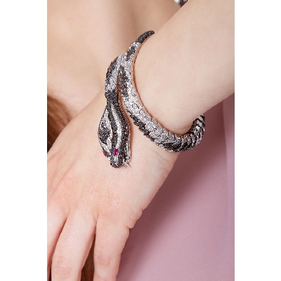 Bracelet Serpent Or Blanc 18k avec Diamants noirs et Rubis