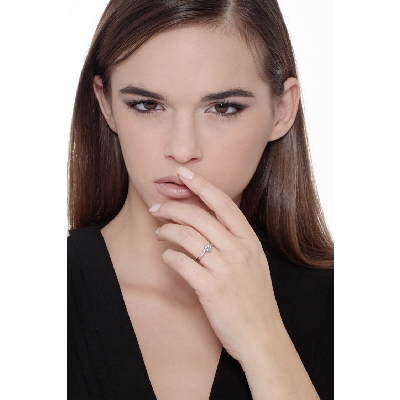 Bague solitaire à griffes confort 0,70 ct