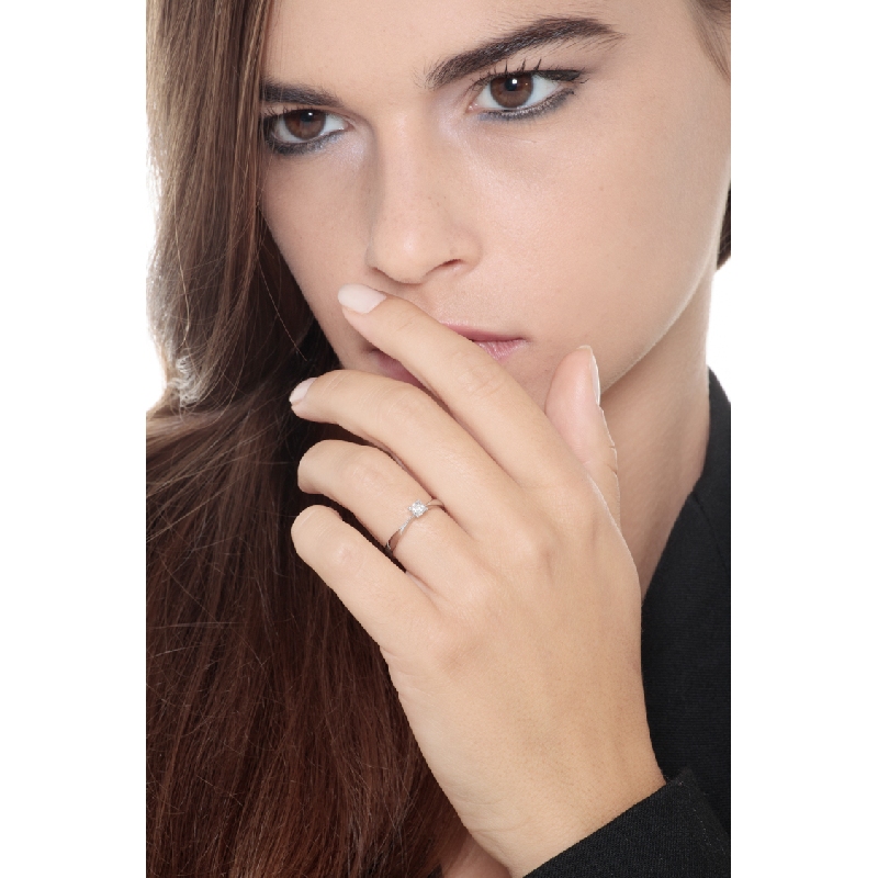 Bague Solitaire 4 Griffes en Or Blanc 18k avec Diamant 0,20 ct