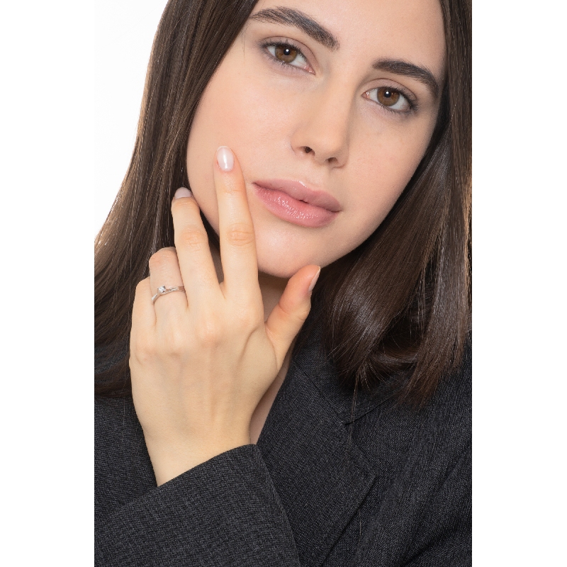 Solitaire bague en or blanc 18 ct avec diamant 0,10 ct