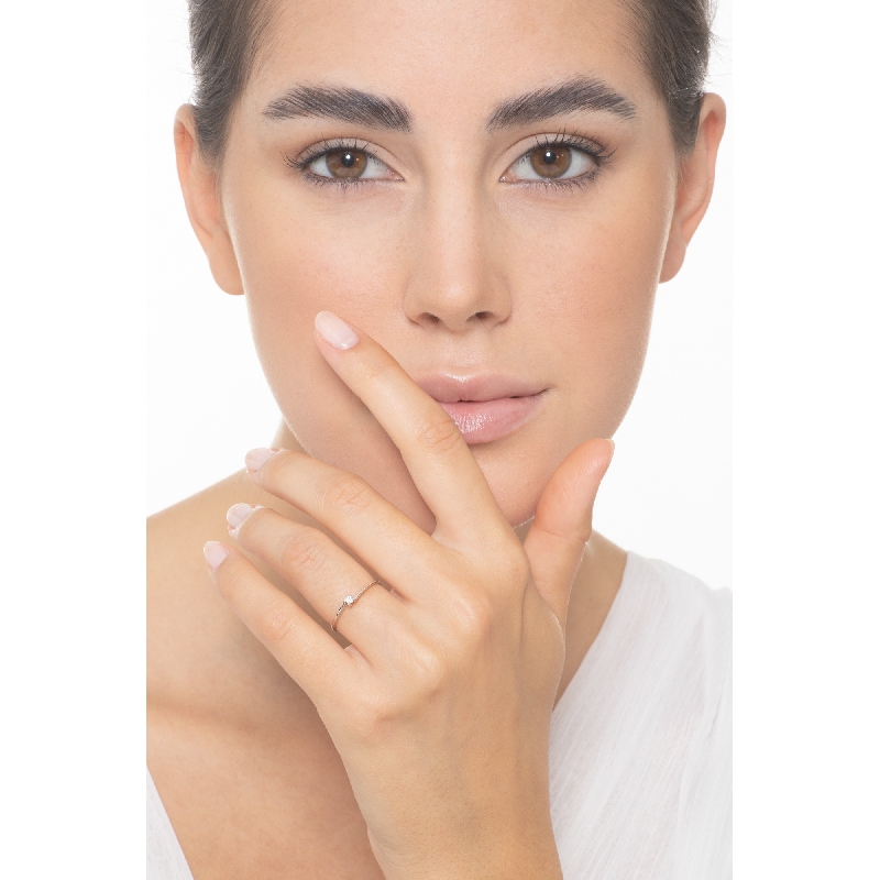 Bague solitaire en or blanc 18 carats avec diamant 0,04 Bague solitaire en or blanc 18 carats avec diamant 0,04