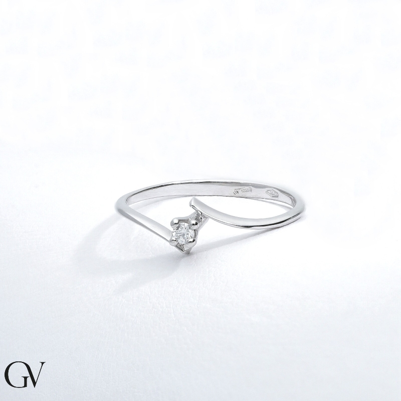 Bague Solitaire en Or Blanc 18k avec Diamant Taille Brillante 0.04 ct Bague Solitaire en Or Blanc 18k avec Diamant Taille Brillante 0.04 ct