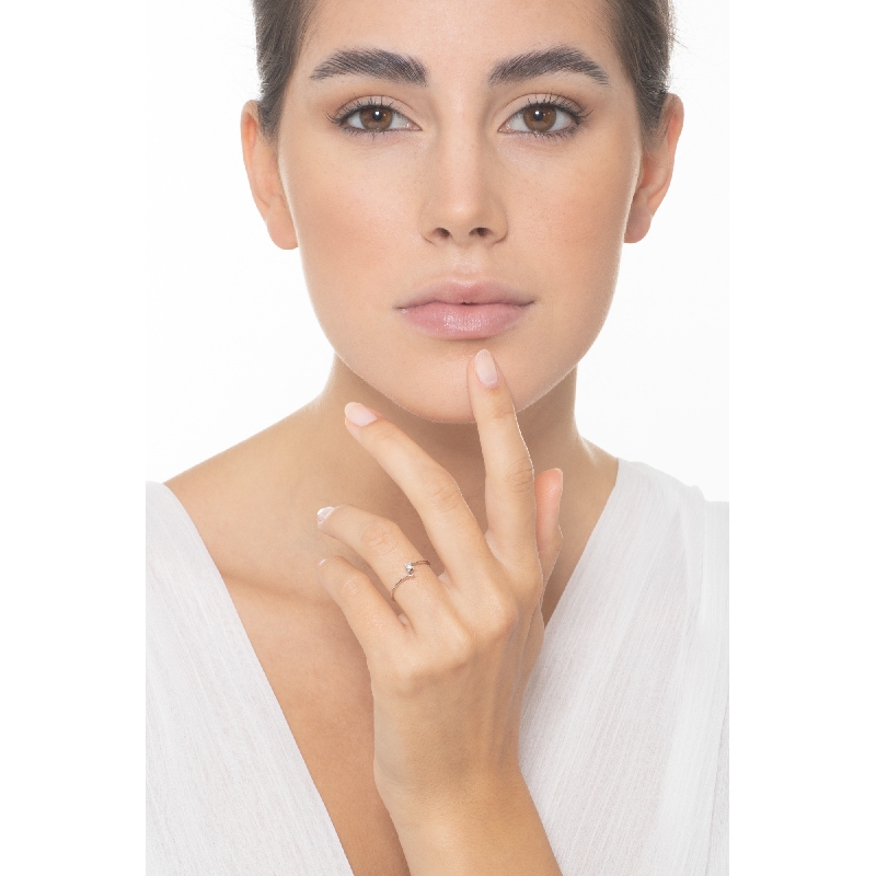 Bague Solitaire en Or Blanc 18k avec Diamant Taille Brillante 0.04 ct Bague Solitaire en Or Blanc 18k avec Diamant Taille Brillante 0.04 ct