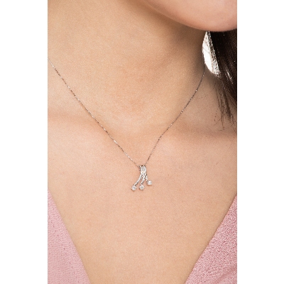 Collier féminin avec pendentif Trilogy Or Blanc 18k diamants