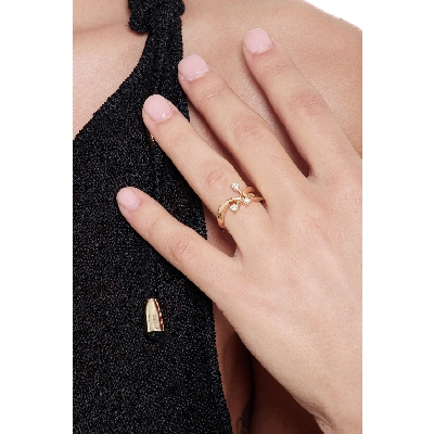 Bague trilogy en or jaune 18k avec design ondulé et diamants