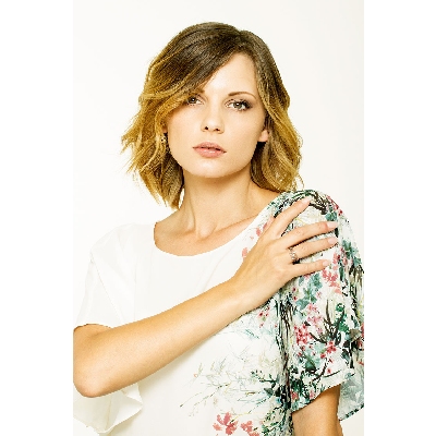 Bague trilogy en or blanc 18k avec design ondulé et diamants