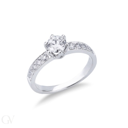 Monture solitaire linéaire à six griffes avec diamants sur la tige. 2