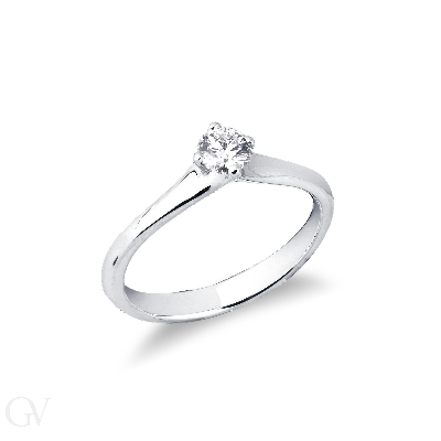 Monture solitaire linéaire en forme de losange.