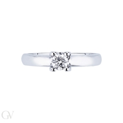 Monture solitaire linéaire à quatre griffes.