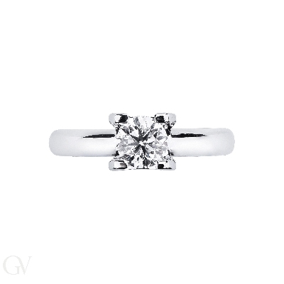 Monture solitaire linéaire à quatre griffes.