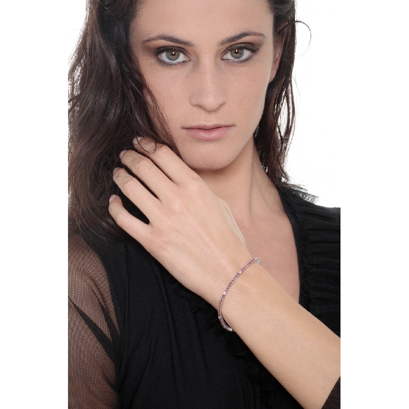 Bracelet tennis en or blanc 750 avec rubis et diamants