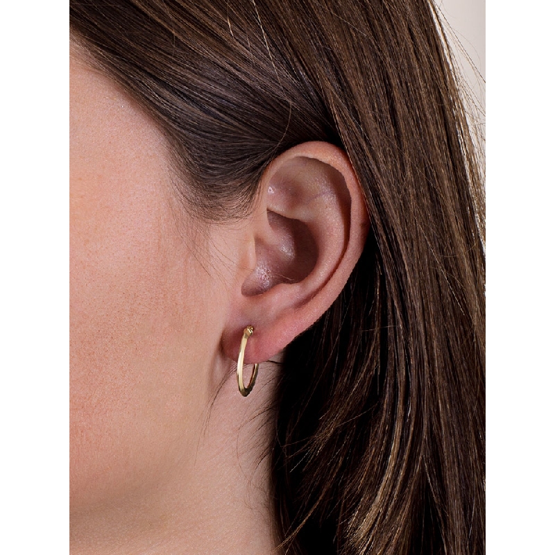 Boucles d'oreilles créoles ovales en or jaune 18k