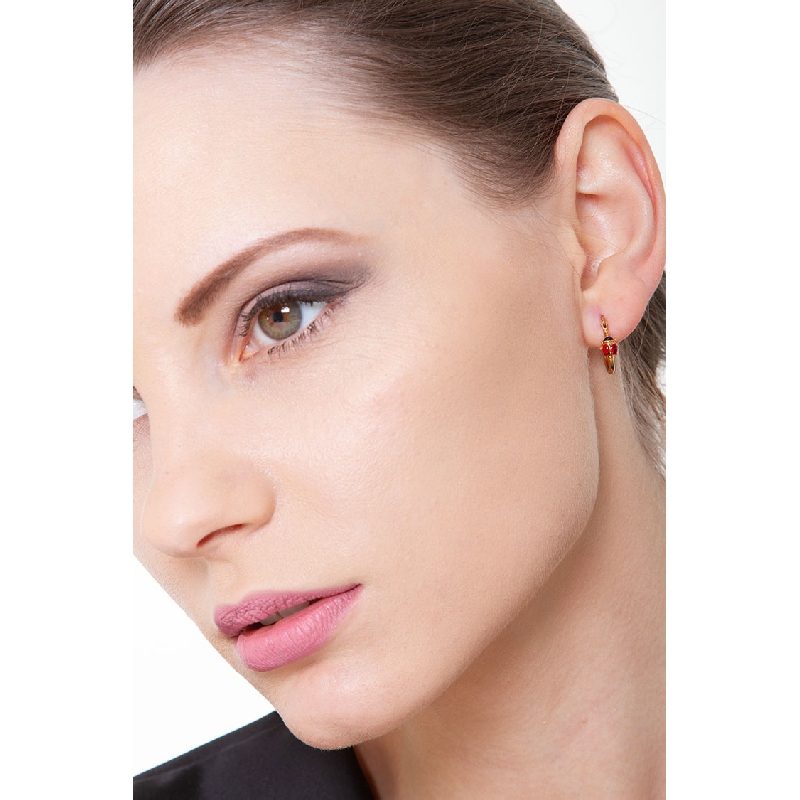 Boucles d'oreilles créoles avec coccinelle en or jaune 18k