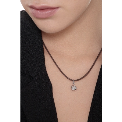 Pendentif en or blanc 18K coccinelle, 1 cm