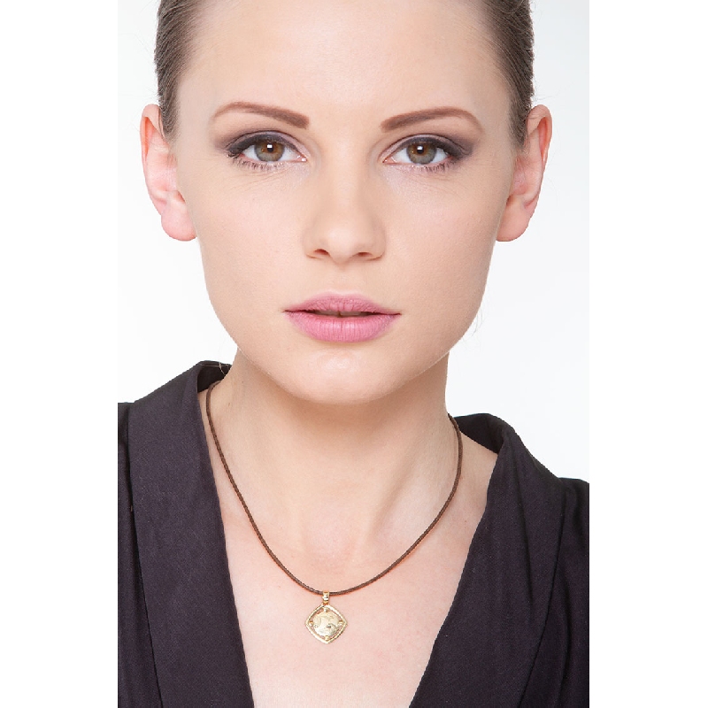 Médaille sacrée de baptême en or jaune 18k