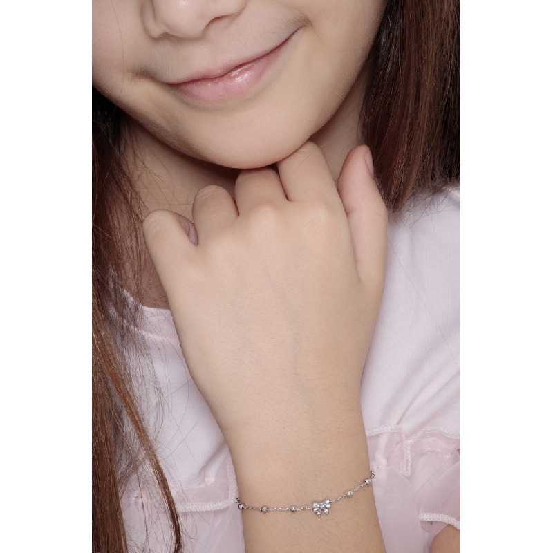 Bracelet en or blanc 18 carats avec nœud et zircons