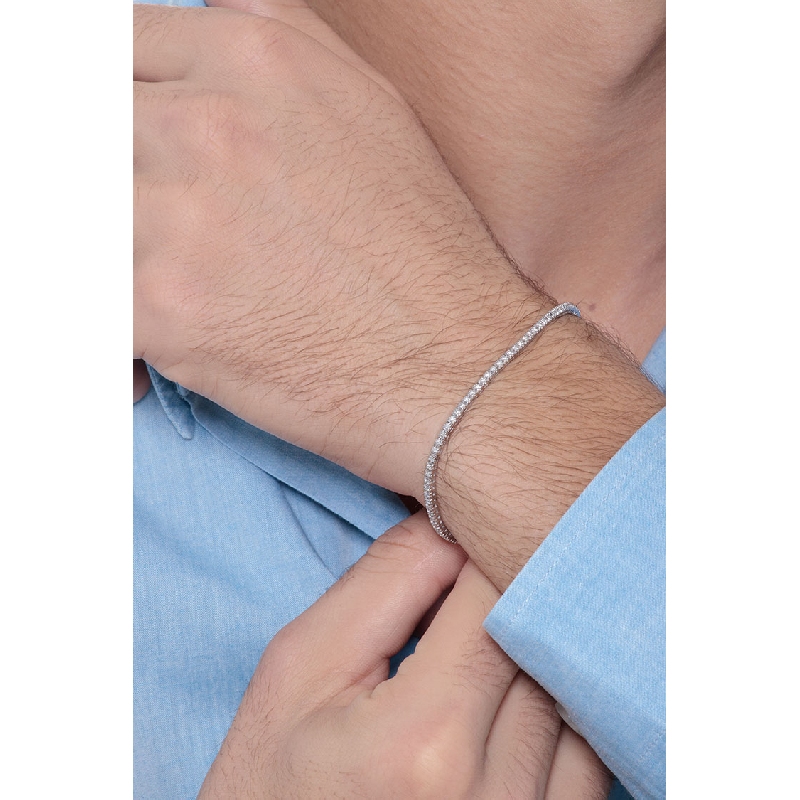 Bracelet tennis en or blanc 18k avec diamants  Bracelet tennis en or blanc 18k avec diamants