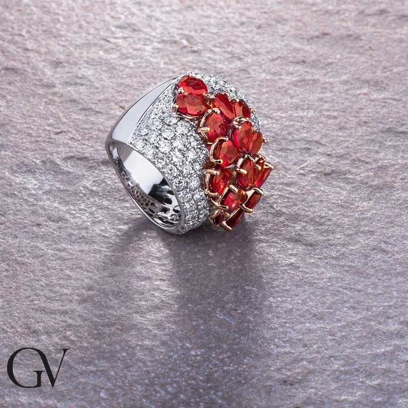 Bague fleurs de rubis pour femme en or blanc 18k et diamants Bague fleurs de rubis pour femme en or blanc 18k et diamants