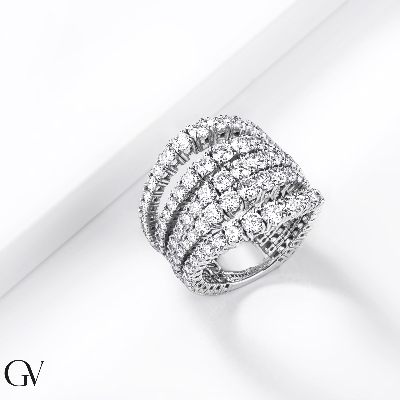 Bague style tennis en or blanc 18k à cinq rangées de diamants