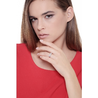 Bague 5 pierres en or blanc 18k avec diamants 2 ct