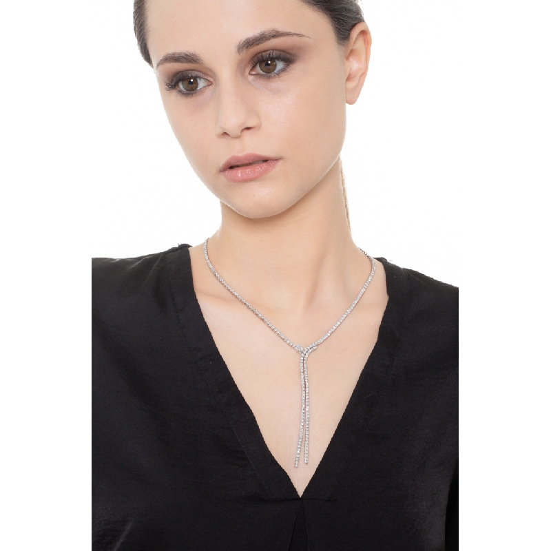 Collier en or blanc 18k à cascade de diamants Collier en or blanc 18k à cascade de diamants