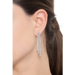 Boucles d'oreilles rivière à trois rangées en or blanc 18k et diamants 2