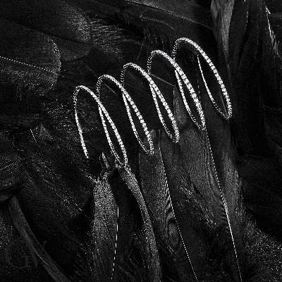 Bracelet femme ressort en or blanc 18k avec diamants