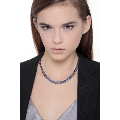 Collier groumette en or blanc 18k avec saphirs bleus
