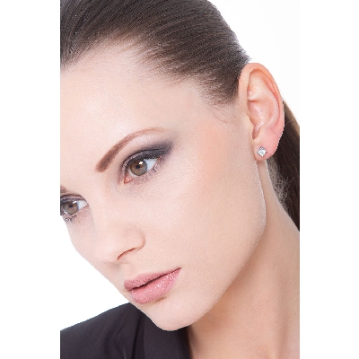 Boucles d'oreilles en or blanc 18k avec diamants 1.20 tot