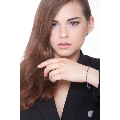 Bracelet  en or blanc 18k Tennis avec saphirs bleus