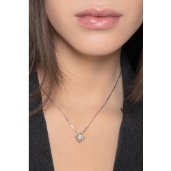 Pendentif solitaire en or 18 carats avec diamant 2