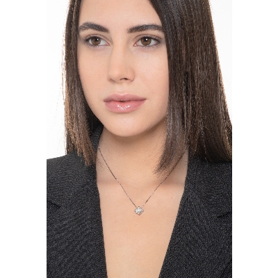 Collier en or blanc avec diamant 1.00 ct