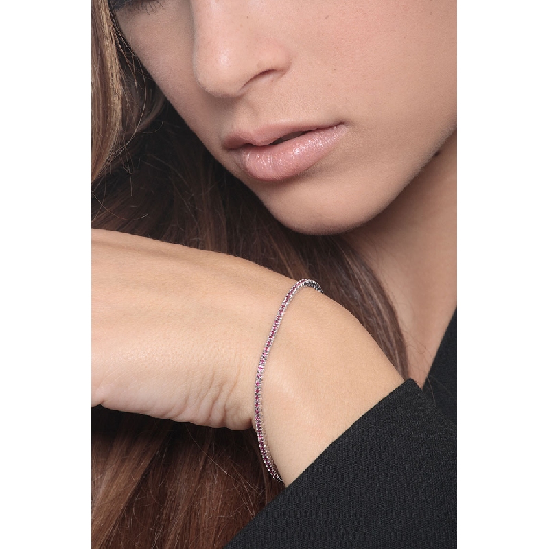 Bracelet Tennis en or blanc 18 carats avec des rubis de 0,01 ct Bracelet Tennis en or blanc 18 carats avec des rubis de 0,01 ct