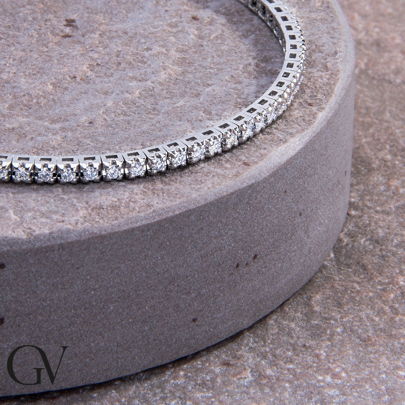 Bracelet rivière de diamants or blanc 750  Bracelet rivière de diamants or blanc 750
