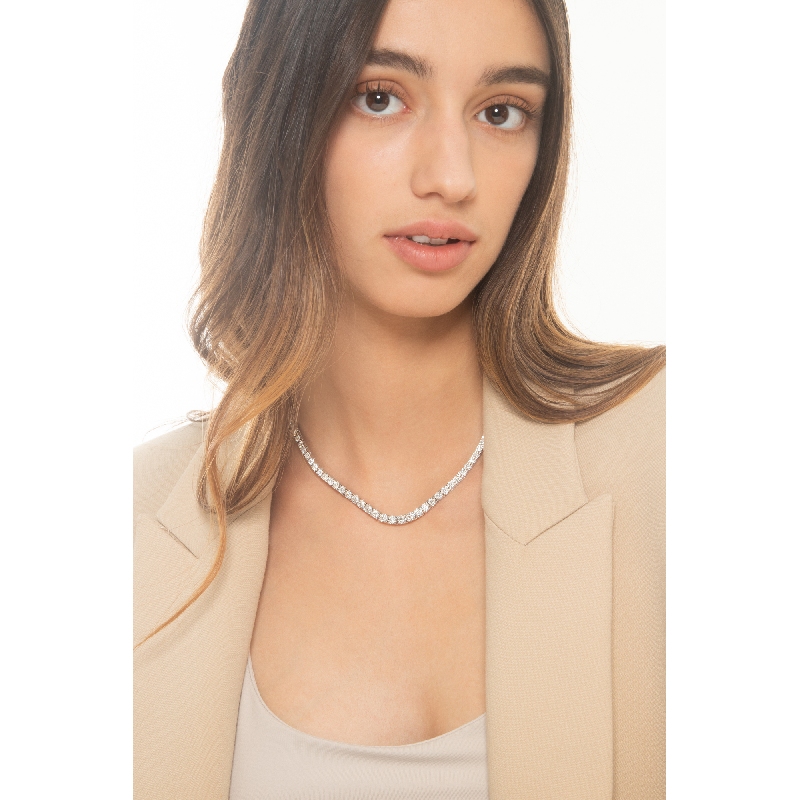 Collier riviere en or blanc 18k avec diamants Collier riviere en or blanc 18k avec diamants