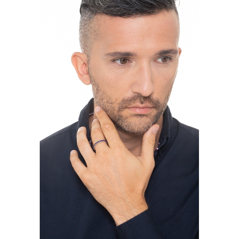 Bague d’éternité saphir bleu à tour complet en or blanc 18k Bague d’éternité saphir bleu à tour complet en or blanc 18k