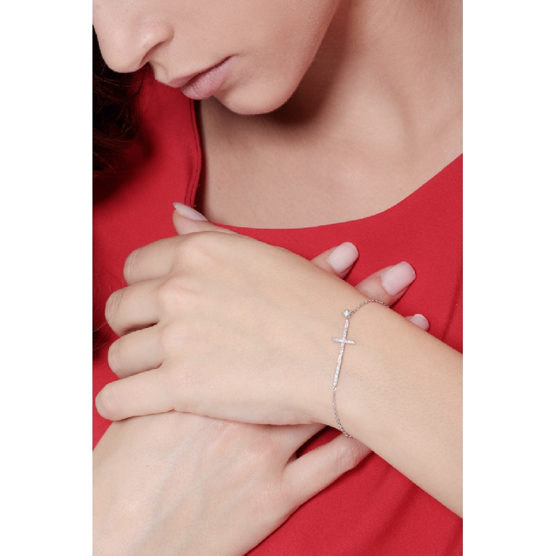 Bracelet avec croix en or blanc 18k et diamants blancs 15+3 cm Bracelet avec croix en or blanc 18k et diamants blancs 15+3 cm